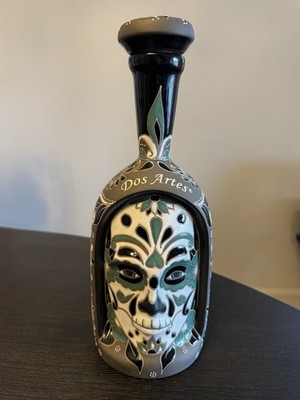 Dos Artes Añejo Doble Barrica 28 EMPTY Bottle Calavera Face Dia De Los Muertos