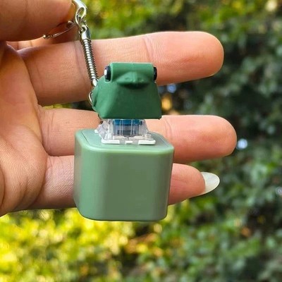 Frog Croaking Fidget Toy Adults Keyboard Clicker Frog Fidget Toys Fun Keychain