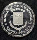 ** EQUATORIAL GUINEA 1979(80) ROYAL VISIT  10,000 BIPKWELE SILVER PATTERN ** — photo 2