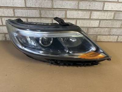 2011 2013 Kia Sorento Right Headlight RH Projector Halogen OEM 92102-1U500