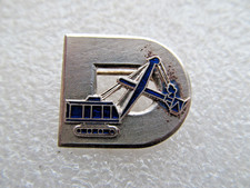 altes Abzeichen - DEMAG Köln - Bagger Seilbagger Kettenbagger - Nadel ca. 2,3 cm