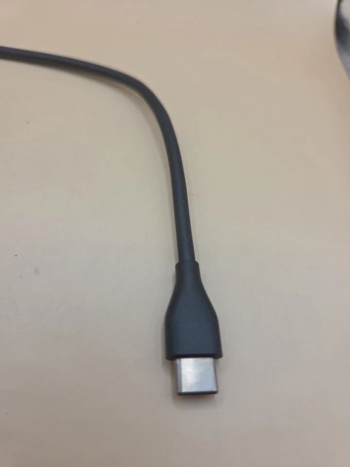 Cable de carga USB tipo C original Bose NC700 826383-0500-12" Foto 4 de 4