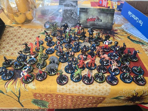 WizKid Horrorclix  Partial Set- 70 Miniatures + Original Cards + instruction