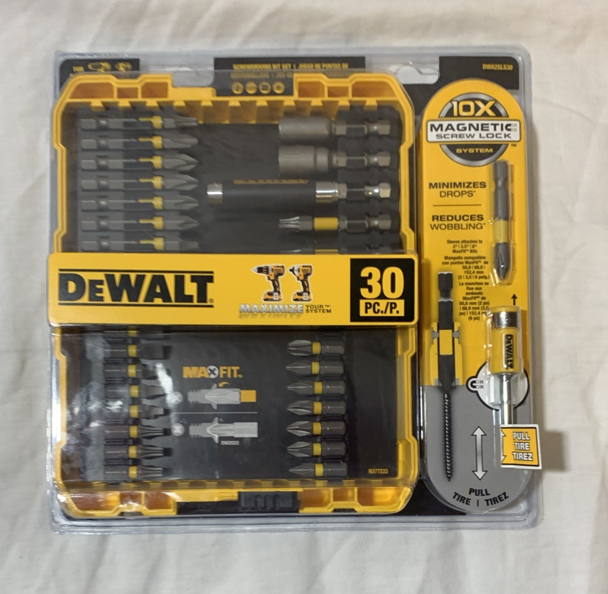 NEW DEWALT DWA2SLS30 30-Piece MAXFIT Screw Lock Bit Set w/ Sleeve