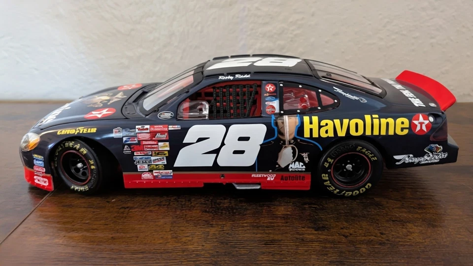 Ricky Rudd #28 Texaco Armed Forces/Marines 2000 Taurus modelo Nascar fundido 1:24 - Imagem 4 de 4