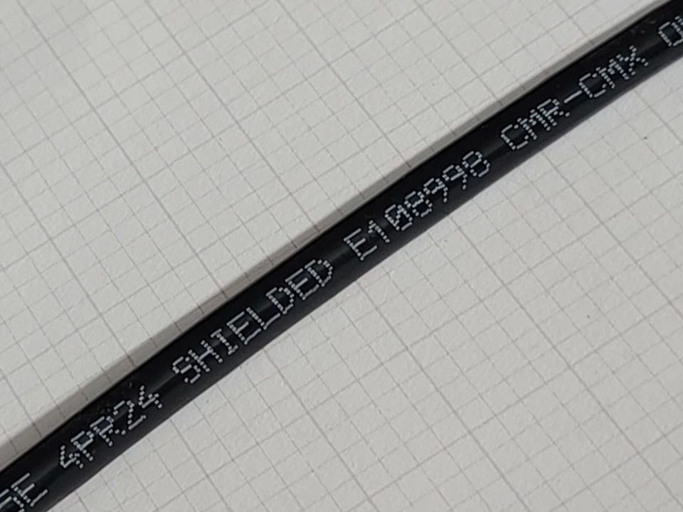 Cable de red industrial blindado Belden 7919A 24/4P F/UTP CAT5e DataTuff/50 pies Foto 2 de 4