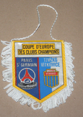 Fanion PSG Vs Vitkovice - Coupe D'Europe C1 1986/87 - Objet Collector