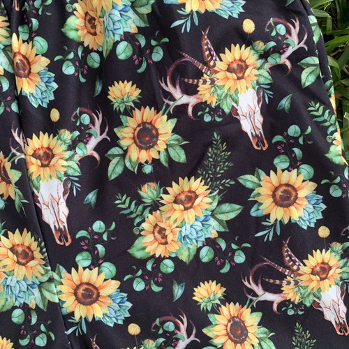 Boutique Custom Cowhead and Sunflower Jumpsuit 7/8 Years (NEW) - Picture 5 of 5