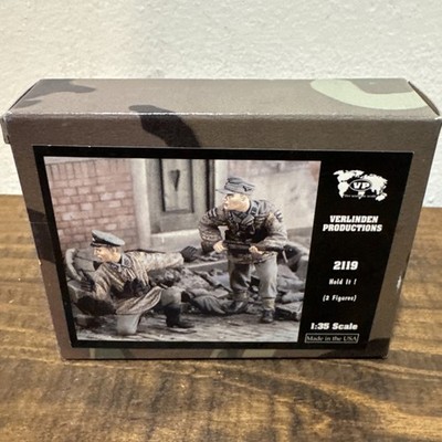 VERLINDEN 1:35 WWII  Hold It!  GERMAN SOLDIER RESIN FIGURES 2119 New In Box