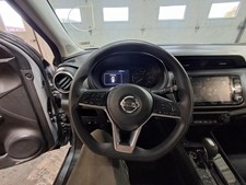 Used Wheel fits: 2021 Nissan Kicks 17x6-1/2 alloy 15 spoke Grade A