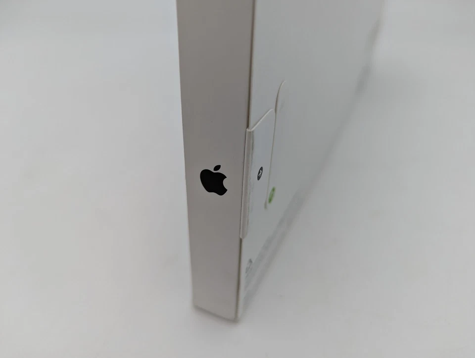 Apple Magic Keyboard (USB-C) Rechargeable MXCL3LL/A In White | A3203 - Image 3 of 4