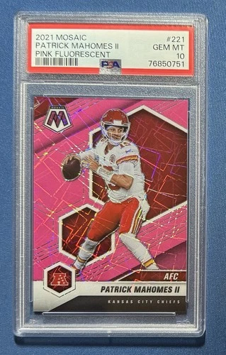2021 Panini Mosaic Patrick Mahomes Pink Fluorescent Prizm 6/10 PSA 10 #221