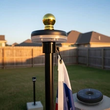 Outdoor Solar Flag Pole Light – Waterproof, Compact & Automatic for Long Nights
