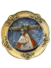 Vintage 3D Decorative Hanging Wall Plate Maria Hilf Queen Angel Reiner-Loos Wein