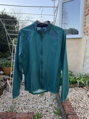 Soar Laufjacke Gr. S - leicht wasserdicht, einmal getragen