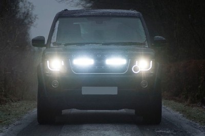 LED Gitter Fahrscheinwerfer Set für Discovery 4 LR4 2013-16 Lightbar E-gekennzeichnet