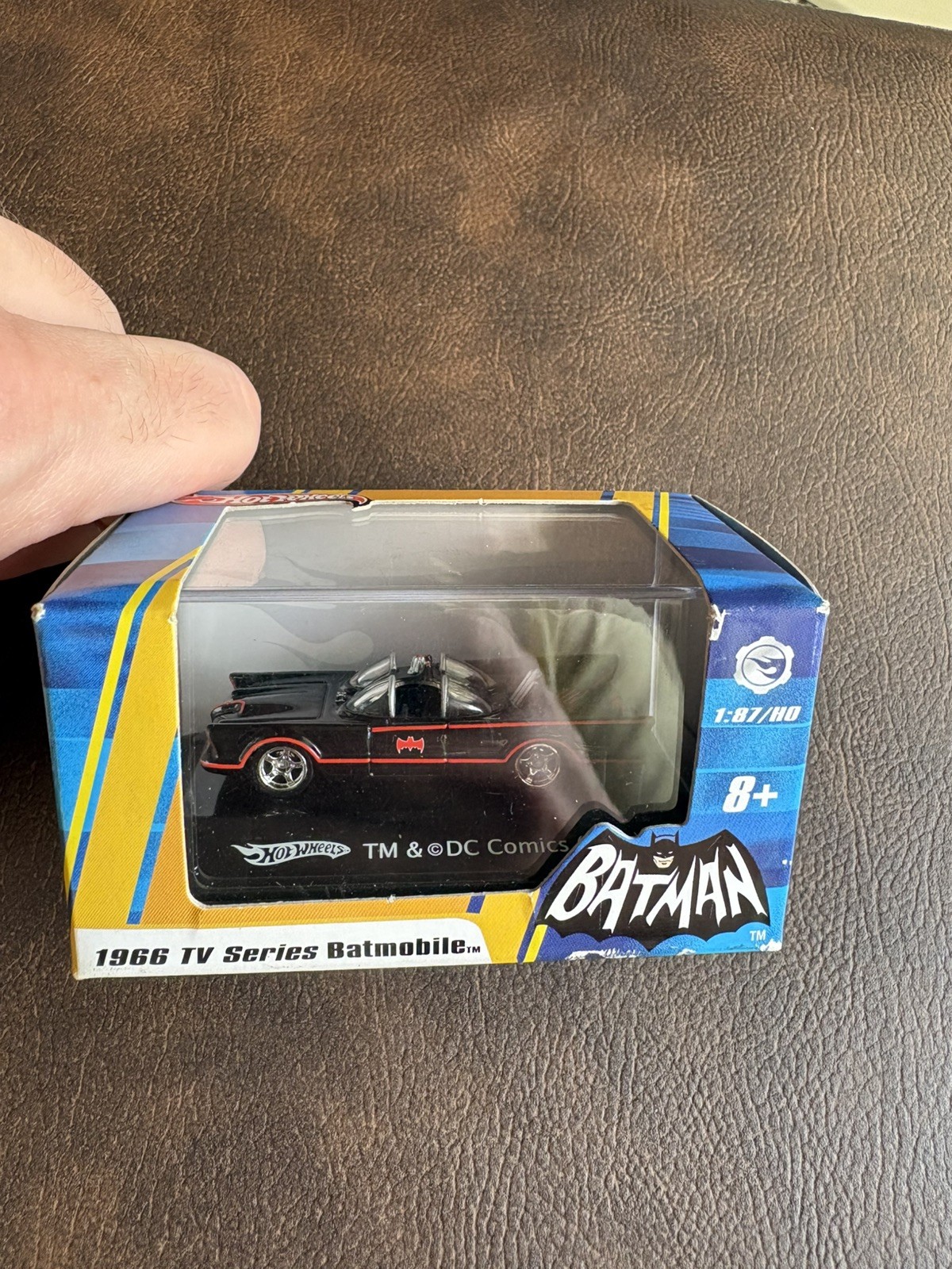 2009 Hot Wheels Batman 1966 TV Series Batmobile 1:87 Scale NIB