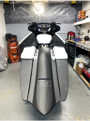 Harley Davidson Saddle Bags And Fender 6