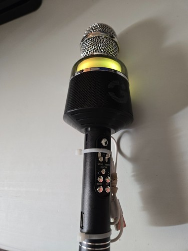 Micrófono de karaoke inalámbrico Bluetooth con luces de neón - Imagen 4 de 4