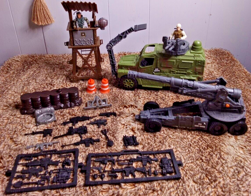 U.S. Army Toy Long Range Canon, Mine Sweeper, Watch Tower, Figures & Accessories - Afbeelding 1 van 9