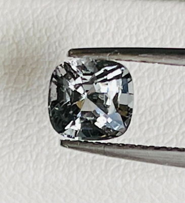 Natural 100% VS 0.95 ct.5.8x5.6x3.7 mm Cushion Gray Gemstones Spinel, MOGOK.