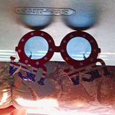 USA Patriotic Stars Round Novelty Sunglasses Red Plastic Frame Blue Tinted