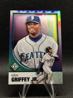 Ken Griffey Jr ~ 2023 Topps Transcendent Collection #17 Image Variation  /25