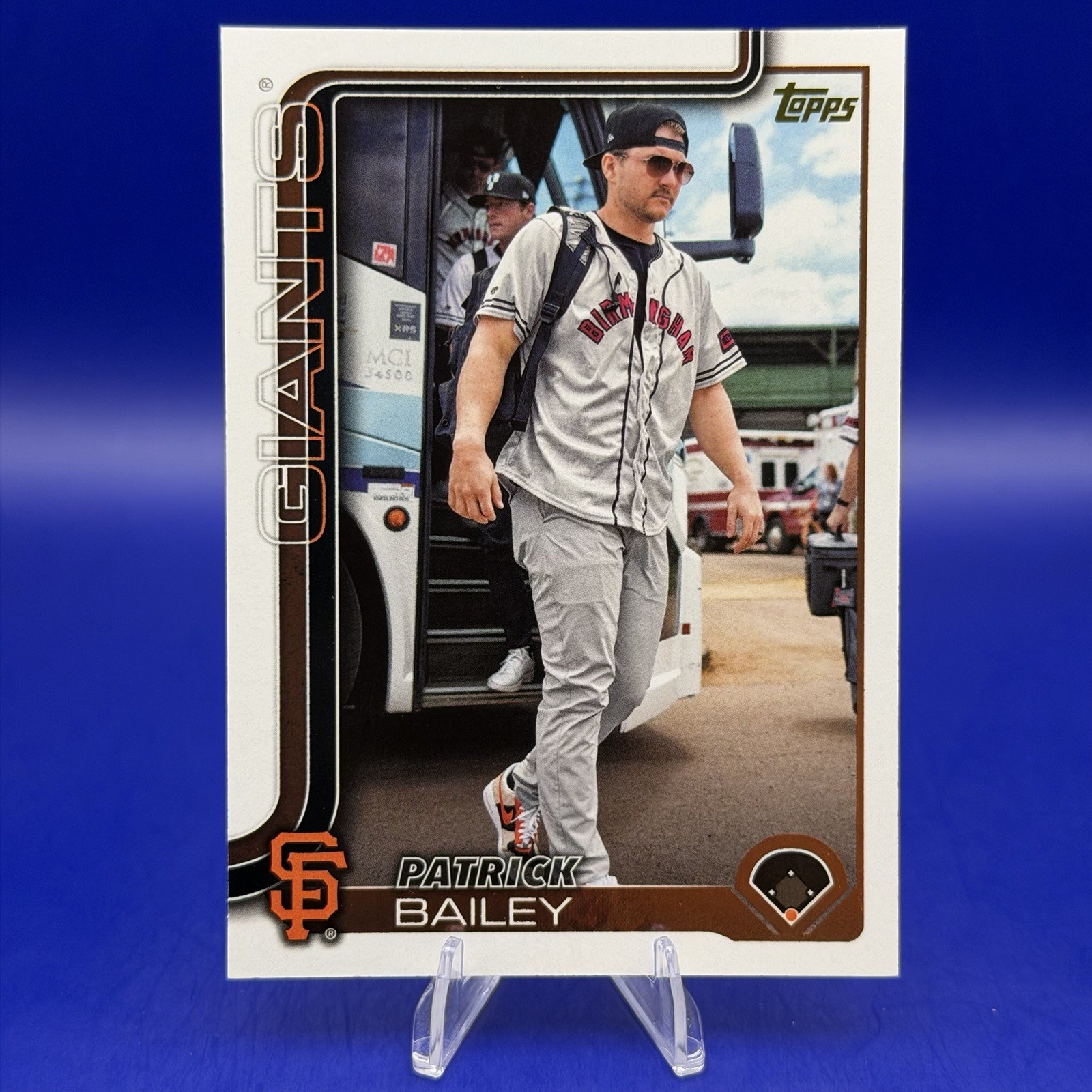 2025 Topps Series 1 Patrick Bailey Golden Mirror Image Variation SSP #70 Giants