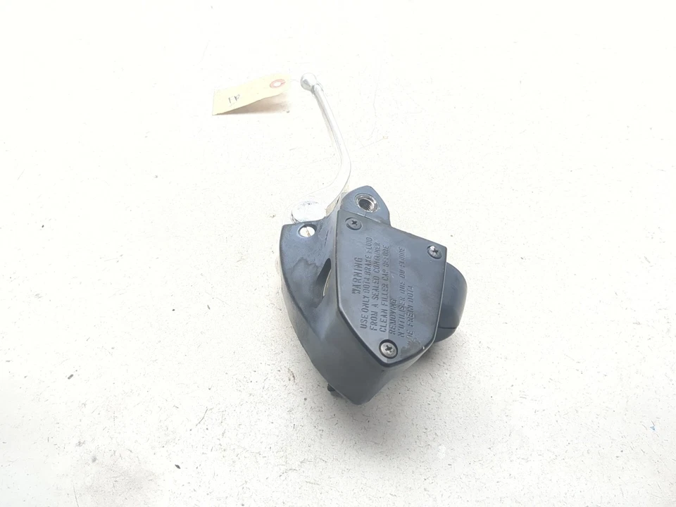 Cilindro maestro de freno delantero derecho Victory Kingpin 04-12 Foto 4 de 4