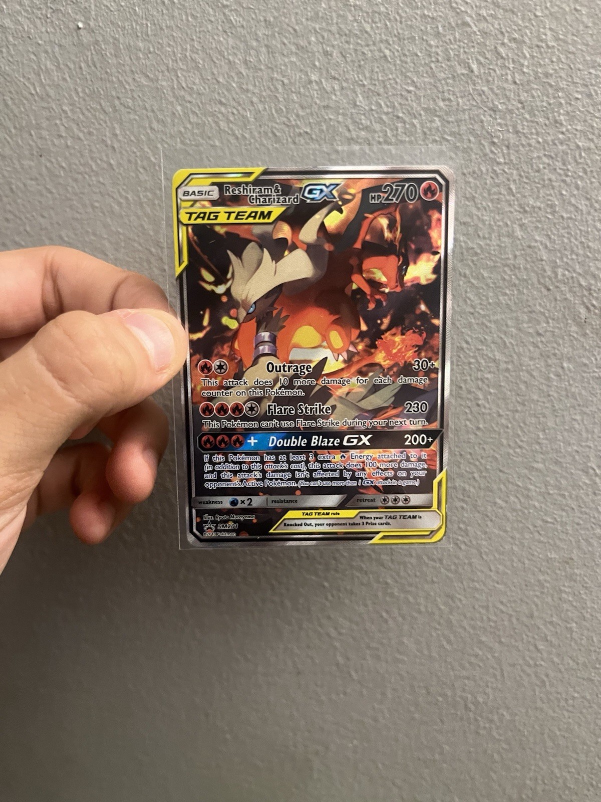 Pokémon TCG Reshiram & Charizard GX SM201 MINT