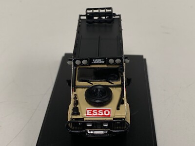 Miniature Land Rover Defender 110 Camel Trophy - Master 1:64 - Dirty Version