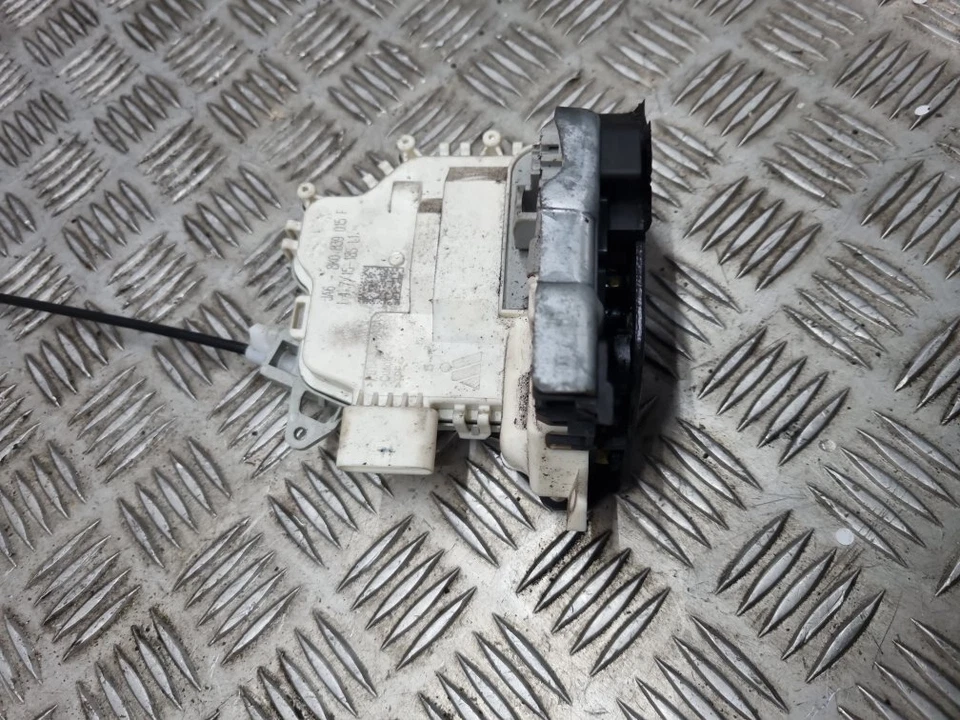 Audi A5 Mk2 Hatchback 2011-2015 Cerradura Sello (Trasero Lado Pasajero) Negro - Imagen 4 de 4