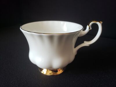Vintage Royal Albert Bone China Val D'Or Tea Cup ONLY (lot 2022)