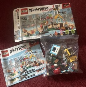 LEGO The Angry Birds Movie: Pig City Teardown (75824)