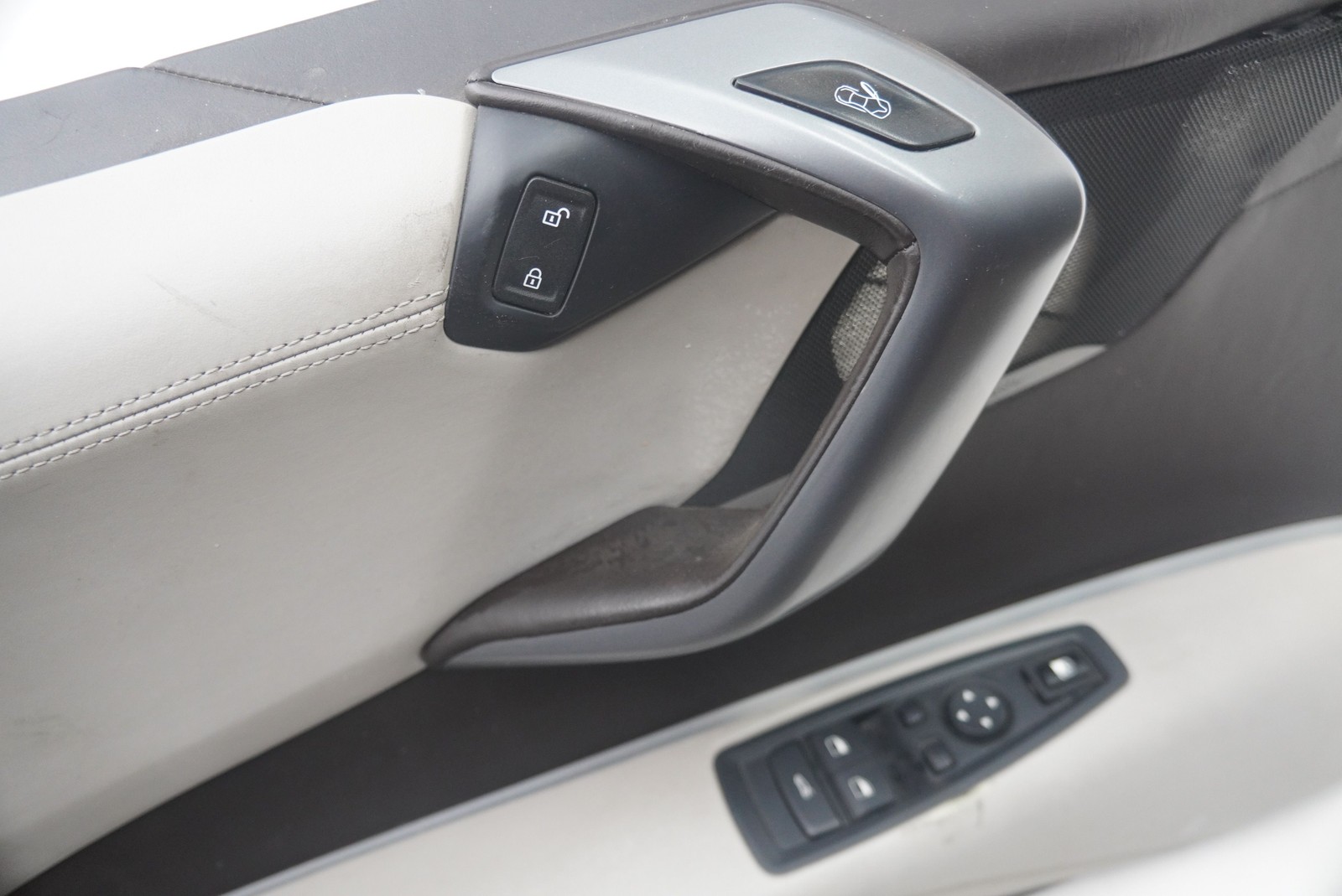 Front Left Driver Door Trim Panel Brown 51417414439 OEM BMW i8 2014-17 *Note*