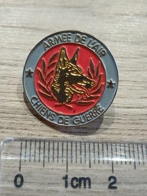 PINS Armée de l'Air - Chien De Guerre - Photo 1/2