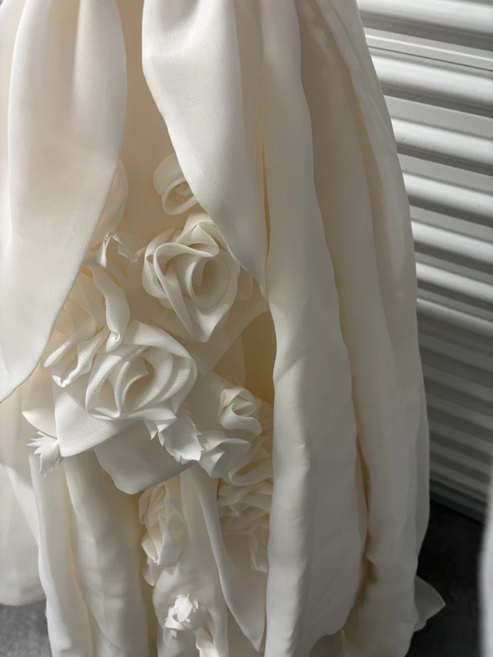 Size 4 Beautiful Bride Wedding Dress, Strapless Ivory Color With Light Pink Hugh - Image 3 of 4