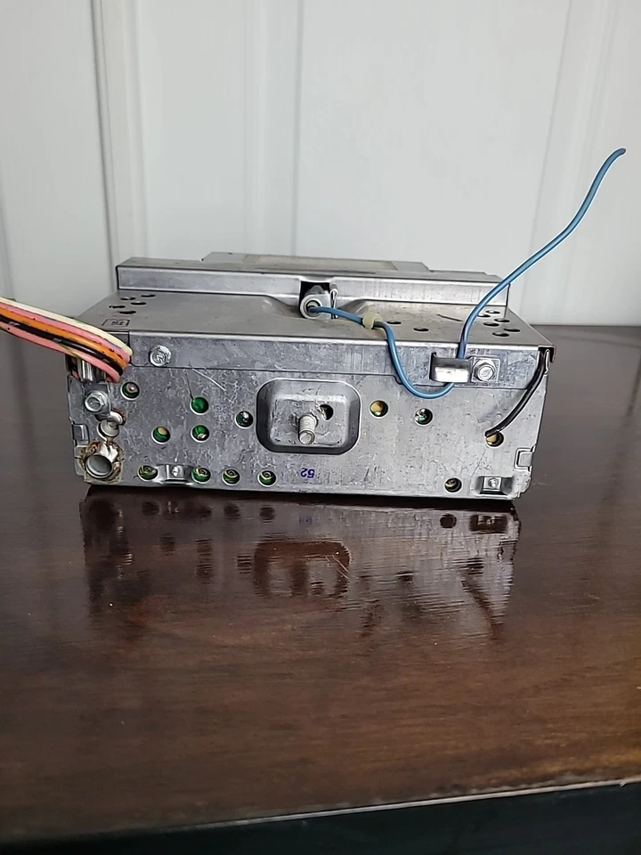 Radio coche Ford Am Fm vintage solo piezas sin probar Foto 3 de 4