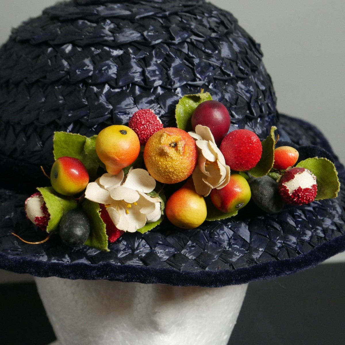 VTG Straw Hat Fake Fruit Berries Velvet 50s Summer Des Rosiers Hotel Mon Royal View 4