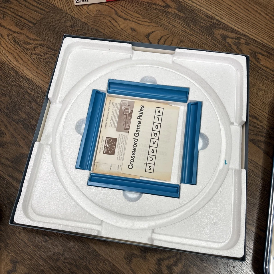 Vintage 1977 Scrabble Deluxe Edition Turntable Complete - Selchow & Righter USA - Image 3 of 4