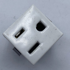 LOT OF 8 COOPER SINGLE OUTLET RECEPTACLES 15A 125V SAFETY PLUG   