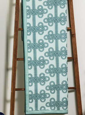 Korean Traditional Maedeup Knot Beach Towel   K-Culture Pattern | 140 × 70 cm