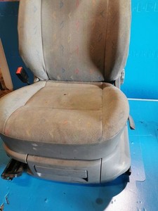 Volkswagen Caddy 2006 Fahrersitz EOM14489