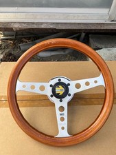 Volante in legno MOMO 3 razze usato grande graffio KK4