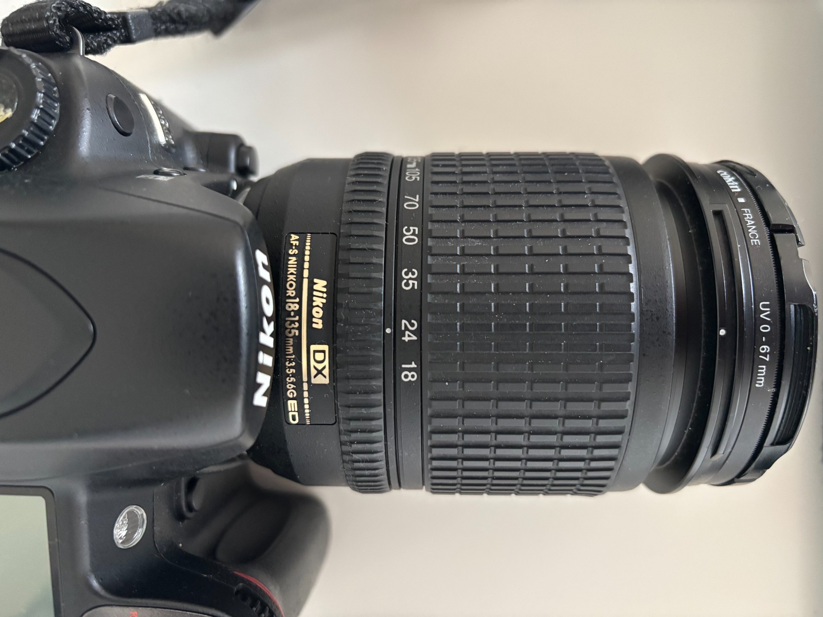 Nikon D80 DSLR Camera Body, Battery, Charger, Lens 18-135 mm, UV filter, Bag