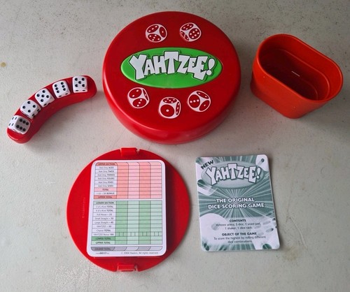 Yahtzee Rotondo Rosso Viaggio Vacanze Pop-Up Arena Versione Hasbro Gioco Dadi