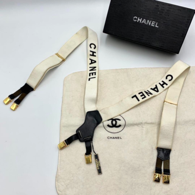 CHANEL ロゴ サスペンダー CHANEL Pre-Owned ロゴ サスペンダー | ニュートラル | FARFETCH JP