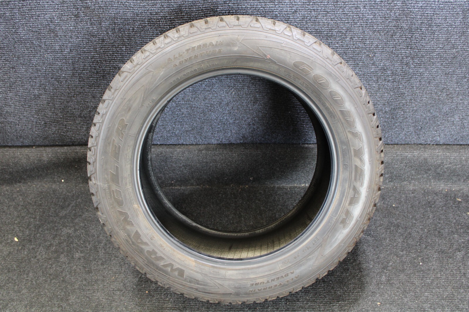 P255/60R20 Goodyear Wrangler All Terrain Adventure Tire Land Rover ...