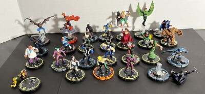 Wiz Kids HERO CLIX DC Comics 24 Figures  4 Dice 1 Ring 3 Maps 12 Tokens Markers