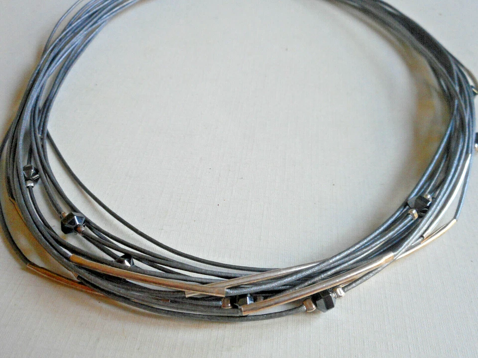 Collar con cordón Silpada de plata de ley, hematita, vidrio y cuero N2146 RE303A Foto 2 de 4